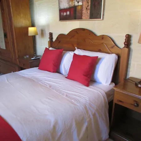 Ta Sonia Farmhouse Bed & Breakfast Xagħra