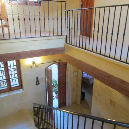 Ta Sonia Farmhouse Bed & Breakfast Xagħra