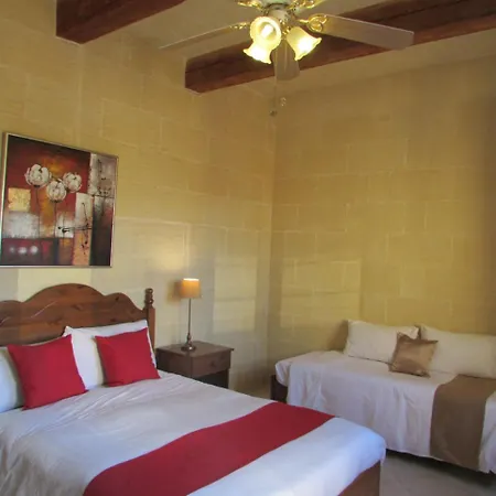 Ta Sonia Farmhouse Bed & Breakfast
